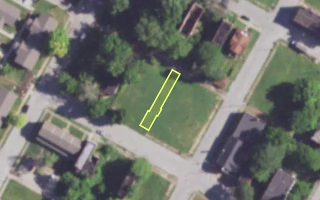 Aerial view of 3011 KOSSUTH AV — vacant lot, St. Louis with approximate parcel outline