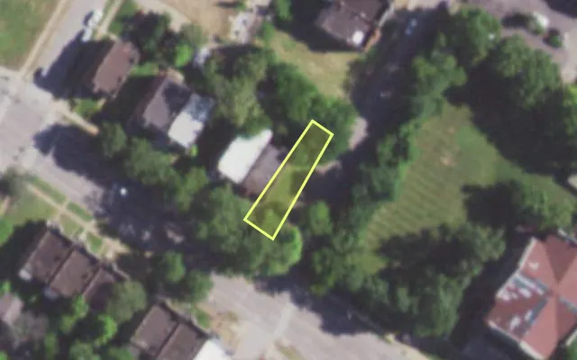 Aerial view of 5585 PAGE BLVD — vacant lot, St. Louis with approximate parcel outline