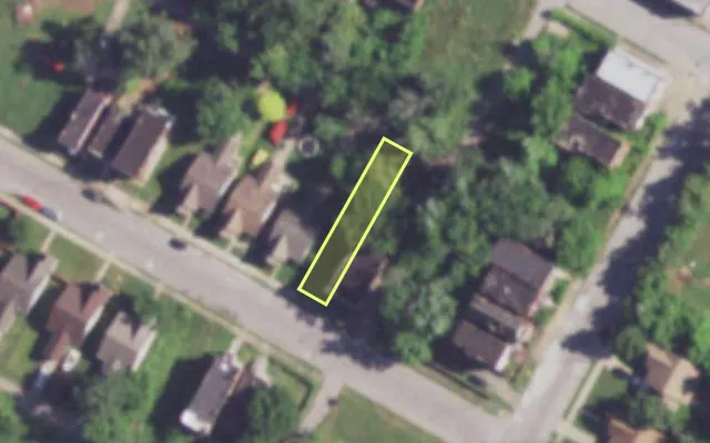 Aerial view of 3717 LINCOLN AV — vacant lot, St. Louis with approximate parcel outline