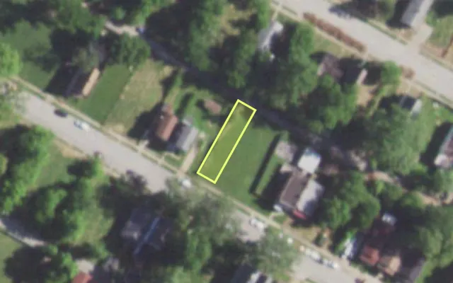 Aerial view of 5717 HIGHLAND AV — vacant lot, St. Louis with approximate parcel outline