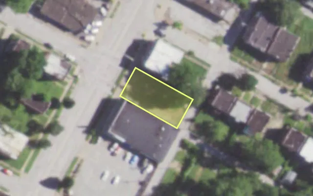 Aerial view of 3320 UNION BLVD — vacant lot, St. Louis with approximate parcel outline