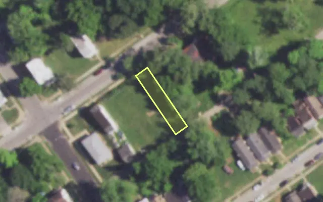Aerial view of 5416 THRUSH AV — vacant lot, St. Louis with approximate parcel outline