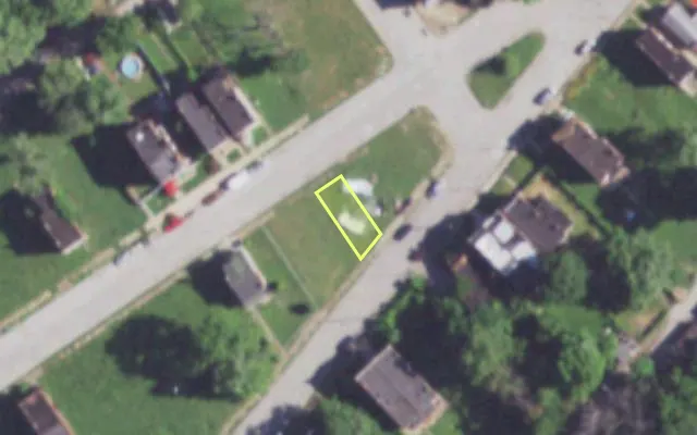 Aerial view of 2008 ALICE AV — vacant lot, St. Louis with approximate parcel outline