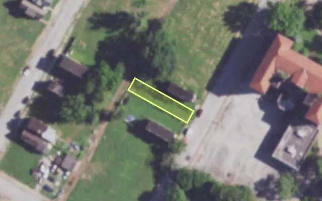 Aerial view of 4225 GROVE ST — vacant lot, St. Louis with approximate parcel outline