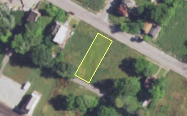Aerial view of 4334 W LABADIE AV — vacant lot, St. Louis with approximate parcel outline