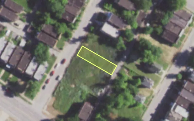 Aerial view of 1320 SHAWMUT PL — vacant lot, St. Louis with approximate parcel outline