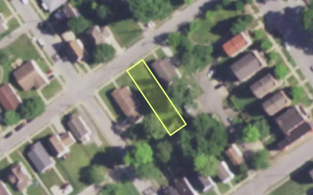 Aerial view of 5466 N EUCLID AV — vacant lot, St. Louis with approximate parcel outline