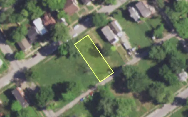 Aerial view of 5518 PLOVER AV — vacant lot, St. Louis with approximate parcel outline