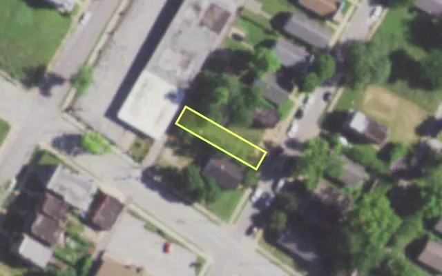 Aerial view of 1409 MONTCLAIR AV — vacant lot, St. Louis with approximate parcel outline