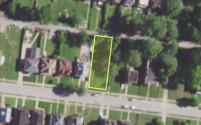 Aerial view of 5715 CHAMBERLAIN AV — vacant lot, St. Louis with approximate parcel outline
