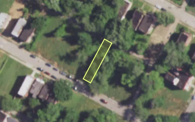 Aerial view of 4229 W ALDINE AV — vacant lot, St. Louis with approximate parcel outline
