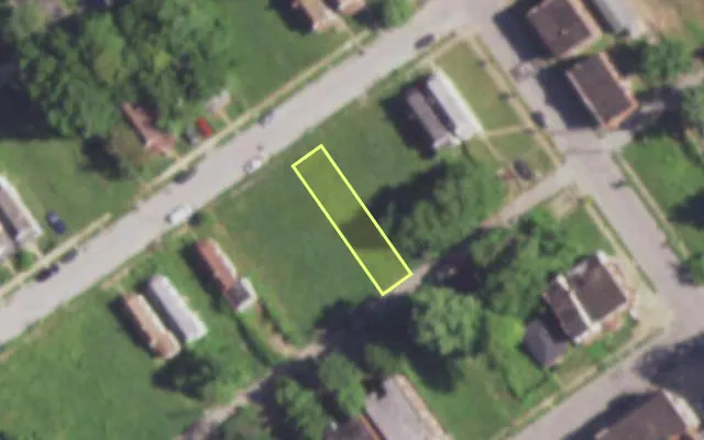 Aerial view of 5082 GERALDINE AV — vacant lot, St. Louis with approximate parcel outline
