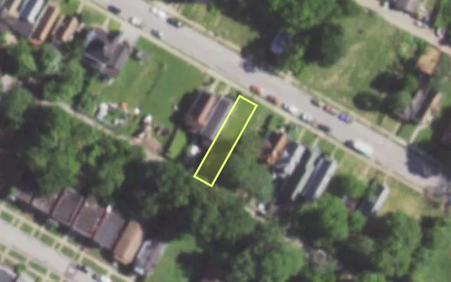 Aerial view of 5712 ROOSEVELT PL — vacant lot, St. Louis with approximate parcel outline