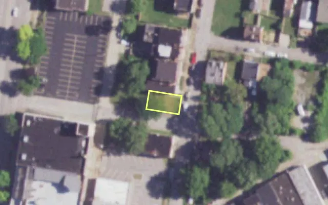 Aerial view of 2323 INDIANA AV — vacant lot, St. Louis with approximate parcel outline