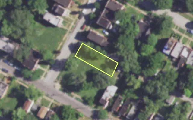 Aerial view of 4210 HARRIS AV — vacant lot, St. Louis with approximate parcel outline