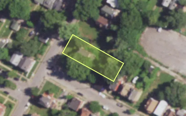 Aerial view of 2818 N EUCLID AV — vacant lot, St. Louis with approximate parcel outline