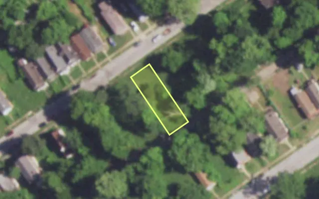 Aerial view of 5232 GENEVIEVE AV — vacant lot, St. Louis with approximate parcel outline