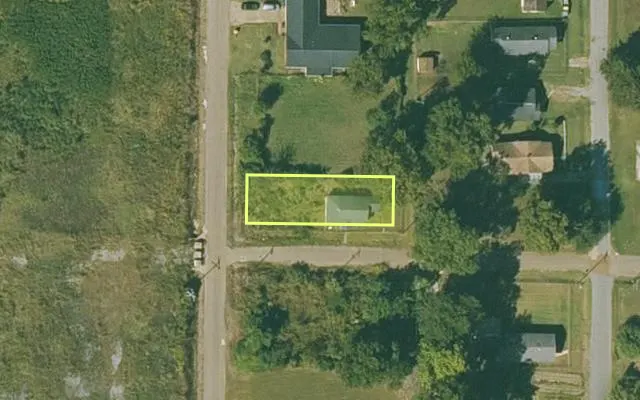 Aerial view of PHILLIPS County parcel 703-04588-000 — Arkansas post-auction with approximate parcel outline