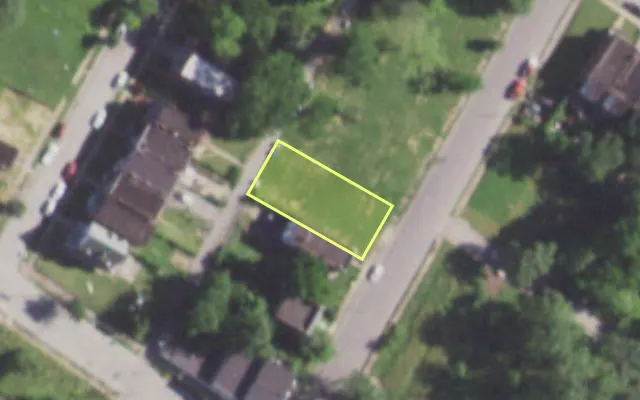 Aerial view of 1419 ARLINGTON AV — vacant lot, St. Louis with approximate parcel outline