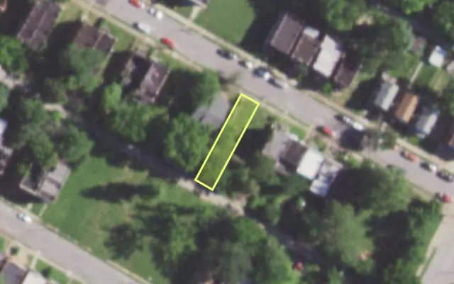 Aerial view of 5826 WABADA AV — vacant lot, St. Louis with approximate parcel outline