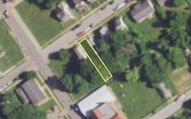 Aerial view of 5410 ROBIN AV — vacant lot, St. Louis with approximate parcel outline