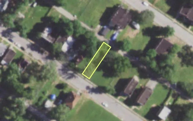Aerial view of 5943 LOTUS AV — vacant lot, St. Louis with approximate parcel outline
