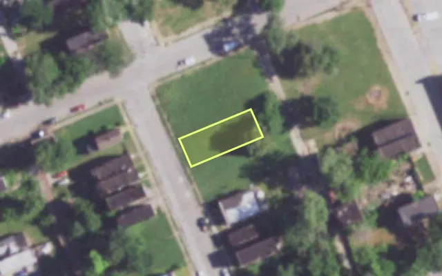 Aerial view of 4260 N 21ST ST — vacant lot, St. Louis with approximate parcel outline