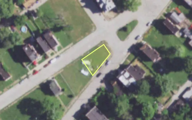 Aerial view of 2000 ALICE AV — vacant lot, St. Louis with approximate parcel outline