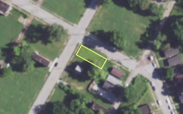 Aerial view of 4164 GROVE ST — vacant lot, St. Louis with approximate parcel outline