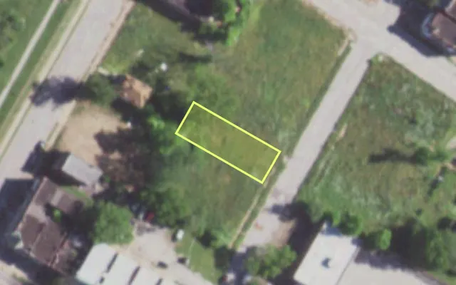 Aerial view of 1327 SEMPLE AV — vacant lot, St. Louis with approximate parcel outline