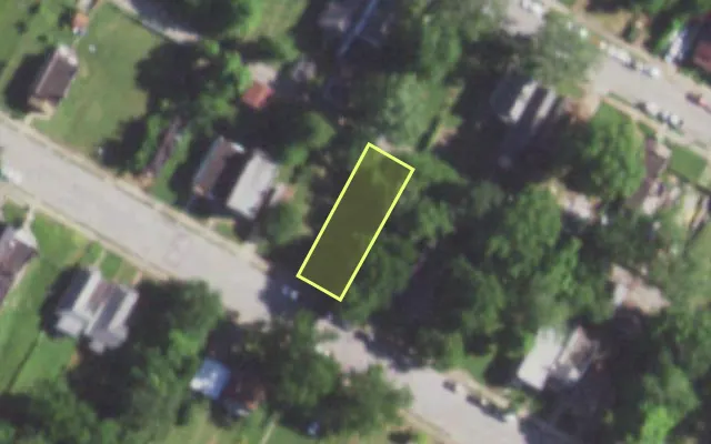 Aerial view of 5711 WABADA AV — vacant lot, St. Louis with approximate parcel outline