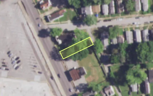 Aerial view of 8978 HALLS FERRY RD — vacant lot, St. Louis with approximate parcel outline