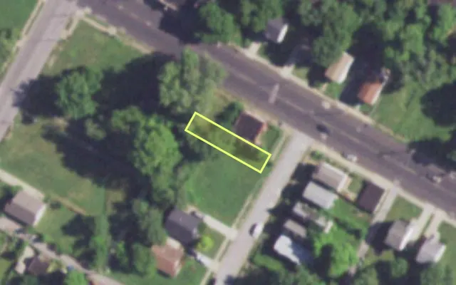 Aerial view of 4141 LEA PL — vacant lot, St. Louis with approximate parcel outline