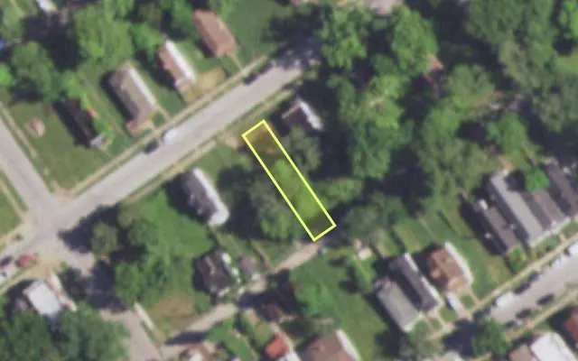 Aerial view of 5518 GENEVIEVE AV — vacant lot, St. Louis with approximate parcel outline