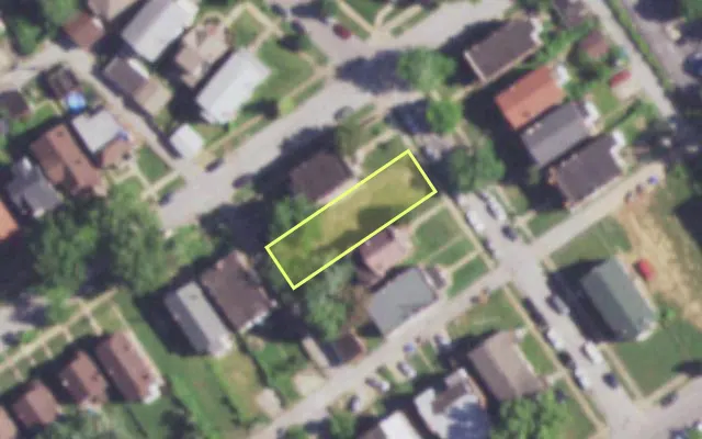 Aerial view of 4424 FLORISS PL — vacant lot, St. Louis with approximate parcel outline