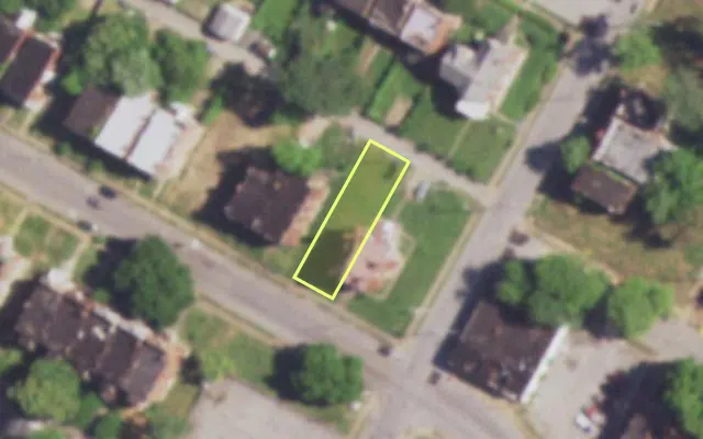 Aerial view of 4909 ST LOUIS AV — vacant lot, St. Louis with approximate parcel outline