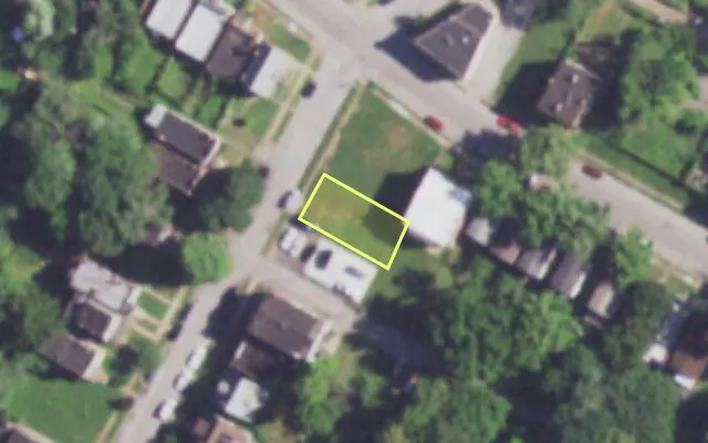 Aerial view of 4260 HARRIS AV — vacant lot, St. Louis with approximate parcel outline