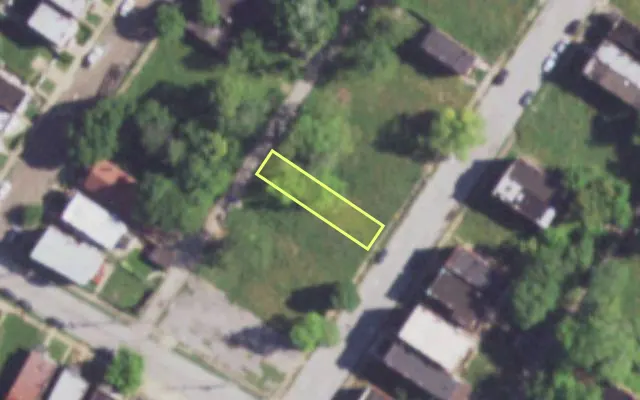 Aerial view of 4215 LINTON AV — vacant lot, St. Louis with approximate parcel outline