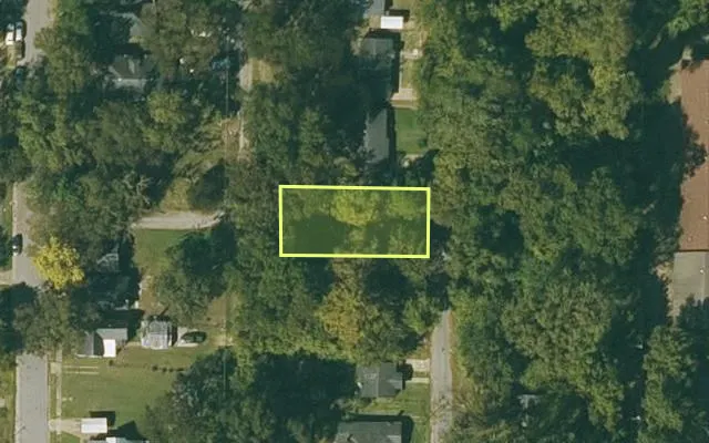 Aerial view of PHILLIPS County parcel 704-04786-000 — Arkansas post-auction with approximate parcel outline