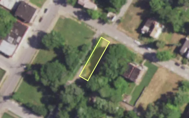 Aerial view of 4652 KENNERLY AV — vacant lot, St. Louis with approximate parcel outline
