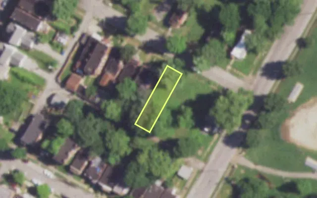 Aerial view of 4712 SAN FRANCISCO AV — vacant lot, St. Louis with approximate parcel outline