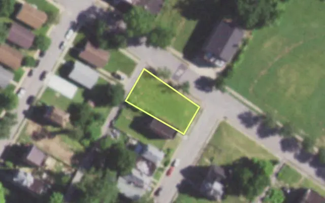 Aerial view of 1445 TEMPLE PL — vacant lot, St. Louis with approximate parcel outline