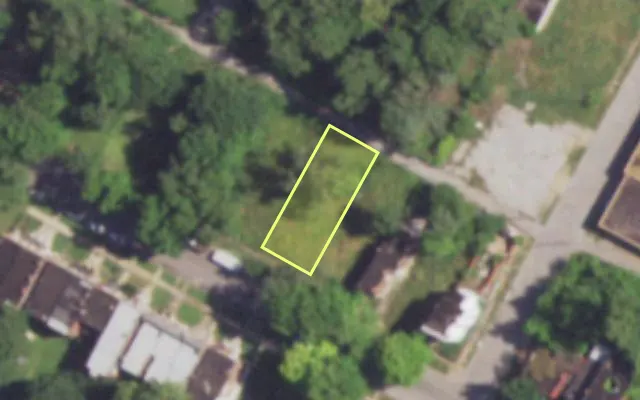 Aerial view of 4575 EVANS AV — vacant lot, St. Louis with approximate parcel outline