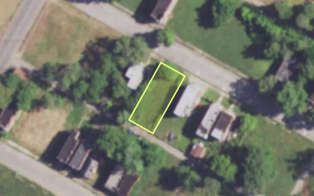 Aerial view of 3846 LINCOLN AV — vacant lot, St. Louis with approximate parcel outline