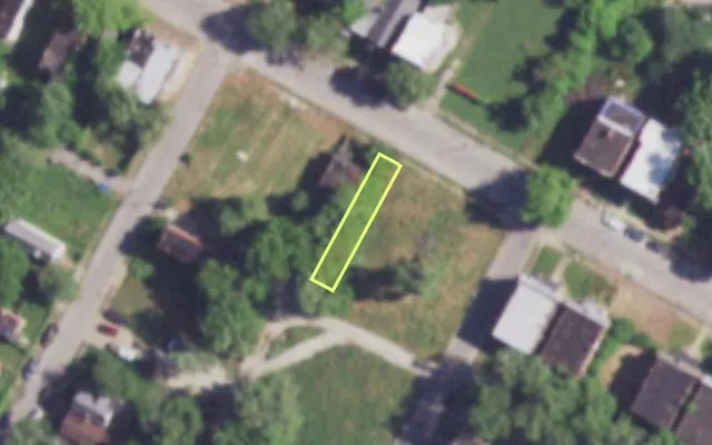 Aerial view of 4138 ASHLAND AV — vacant lot, St. Louis with approximate parcel outline