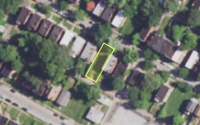 Aerial view of 4444 FARLIN AV — vacant lot, St. Louis with approximate parcel outline