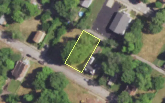 Aerial view of 4579 NORTH MARKET ST — vacant lot, St. Louis with approximate parcel outline