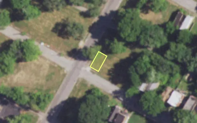 Aerial view of 4369 COTE BRILLIANTE AV — vacant lot, St. Louis with approximate parcel outline