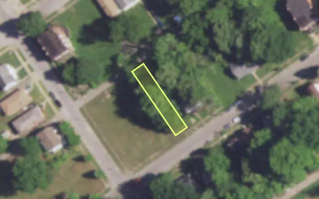 Aerial view of 5211 ROBIN AV — vacant lot, St. Louis with approximate parcel outline