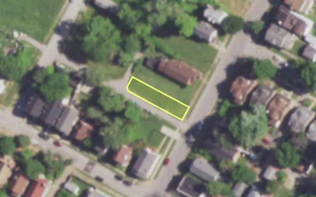 Aerial view of 4215 N EUCLID AV — vacant lot, St. Louis with approximate parcel outline